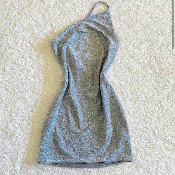 Princess polly Vee mini dress - Picture 2 of 5